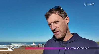 Le skipper Paul Meilhat et l'association Surfrider sensibilisent les plus jeunes au ramassage des déchets 