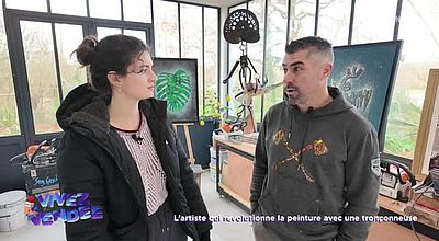 Vivez la Vendée : L'artiste qui révolutionne la peinture avec sa tronçonneuse