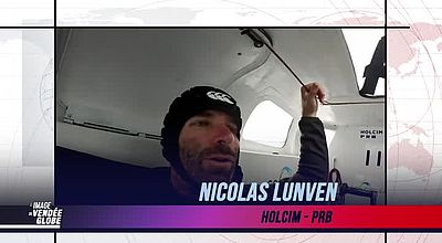 L'image du jour du Vendée Globe - 9 Décembre - Nicolas Lunven face aux vagues de l'océan Indien