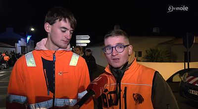 Les agriculteurs de Challans-Gois et du pays de Monts paradent en "tracteurs de Noël"